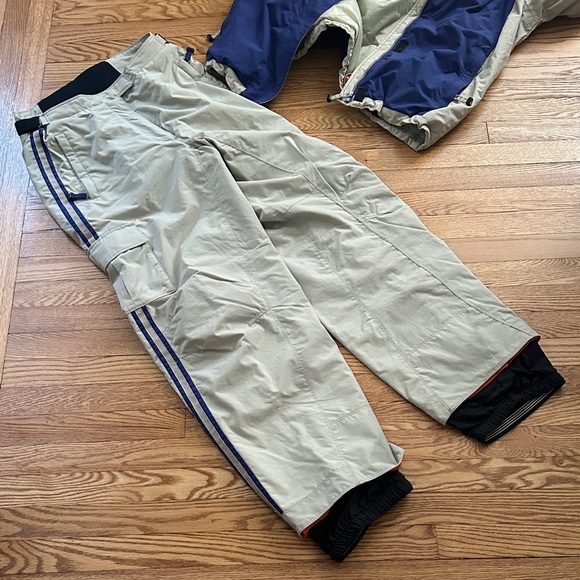 Obermeyer Men's Two-Tone Ski Jacket and Pants - Picture 3 of 5